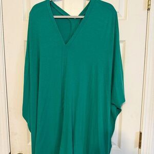 NWT Green Casual Spring Poncho without sleeves Plus Size 3X